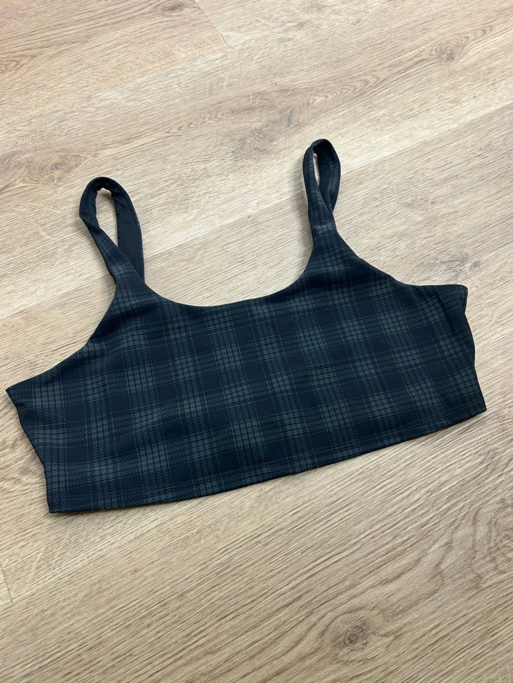 Bundle of 2 ALO Yoga Sports Bra Black and Plaid Size Large